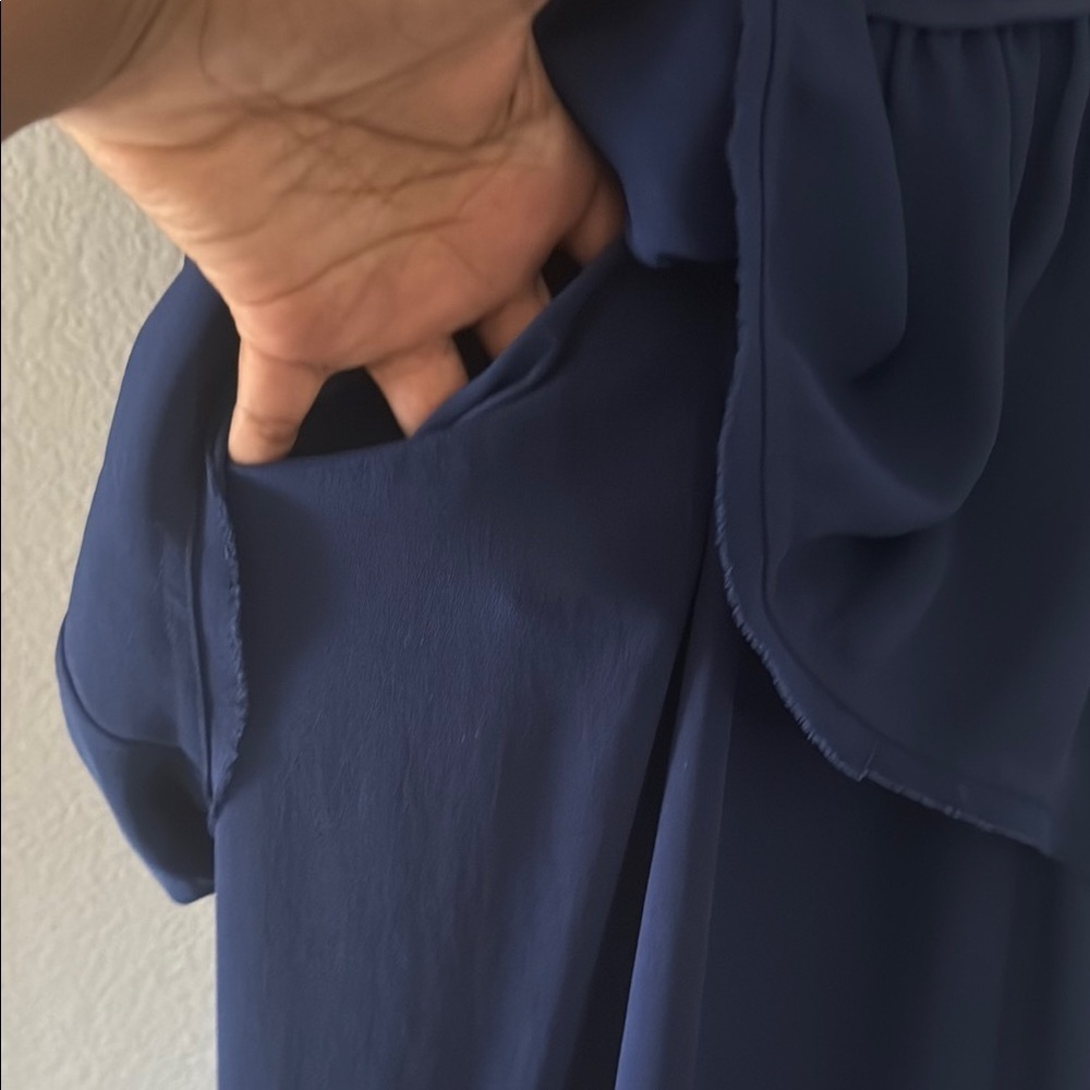 BCBGMaxAzria Blue ruella 💯 silk for Weddings prom formal occasion - Picture 4 of 13